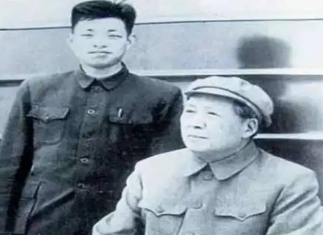 金日成为感谢毛泽东，送24箱苹果到杭州，士兵打开后却无人敢吃